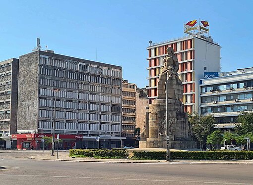 Plattenbauten aus der sozialistischen Zeit in Maputo